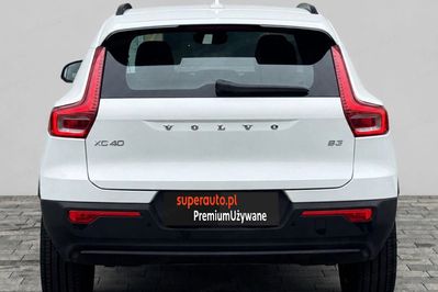 Volvo XC40 B3 Plus Dark