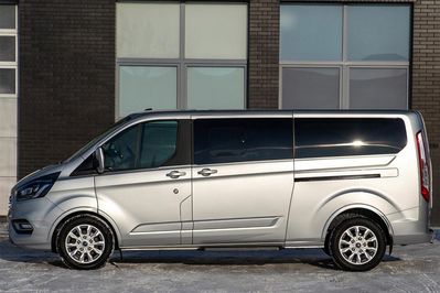 Ford Tourneo Custom L2H1 AT