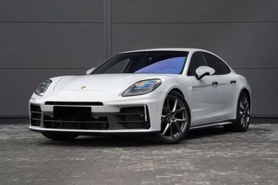 Porsche Panamera 4 E-Hybrid