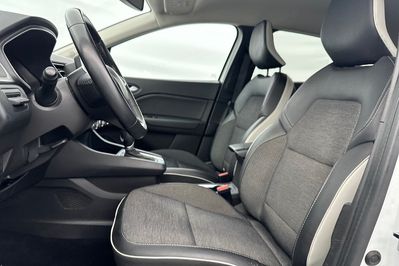 Renault Captur Intens 1.3 E-Tech EDC