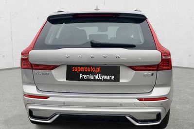 Volvo XC60 B5 B AWD Plus Dark