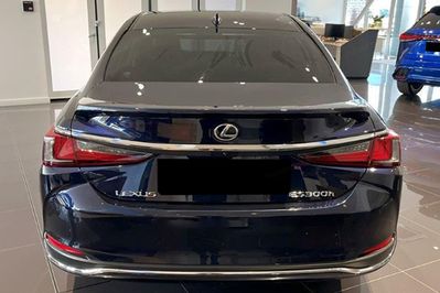 Lexus ES 300h Prestige