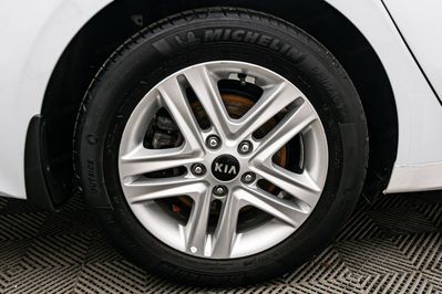 Kia Ceed 1.6 CRDi SCR L