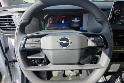 Opel Vivaro XL L2H1 Zabudowa Brygadowa Składana