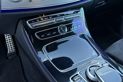 Mercedes Klasa E E 220 d 9G-TRONIC