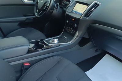 Ford S-MAX Hybrid Titanium CVT