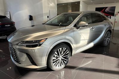 Lexus RX 350h Omotenashi