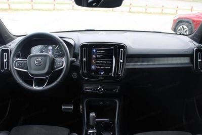 Volvo XC40 T3 R-Design aut