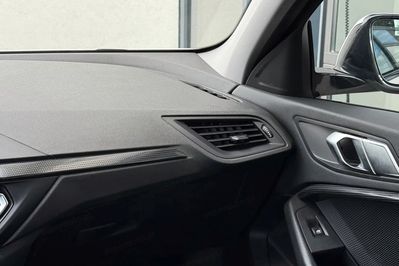 BMW Seria 1 118d Sport Line
