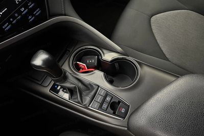 Toyota Camry 2.5 Hybrid Comfort CVT