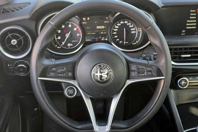 Alfa Romeo Stelvio Turbo Business Q4