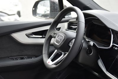 Audi Q7 55 TFSI e quattro S Line