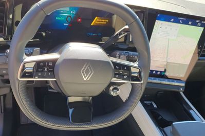 Renault Espace E-Tech Full Hybrid 200 Iconic MMT
