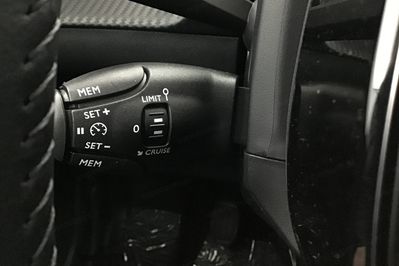 Peugeot 2008 ALLURE 1.2 PureTech