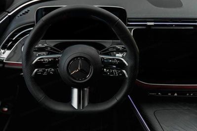 Mercedes E Klasa 300 de  4-Matic AMG