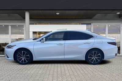 Lexus ES 300h Business Edition