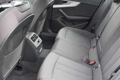 Audi A4 35 TFSI mHEV S tronic