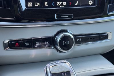 Volvo V90 T8 AWD Plug-In Hybrid Plus Dark aut