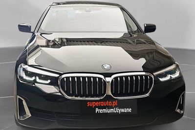BMW Seria 5 Touring 520d xDrive Luxury Line