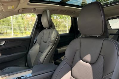 Volvo XC60 T6 Plug-In Hybrid AWD Ultra Bright aut