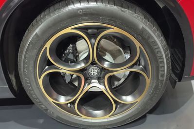 Alfa Romeo Stelvio Turbo Intensa Q4