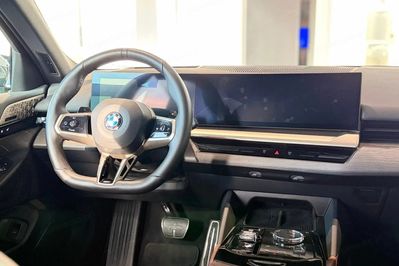 BMW Seria 5 Touring 520d xDrive M Sport