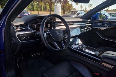 Audi A8 S8 TFSI mHEV quattro Tiptr.