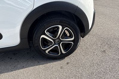 Citroen C3 Shine 1.2 PureTech EAT6