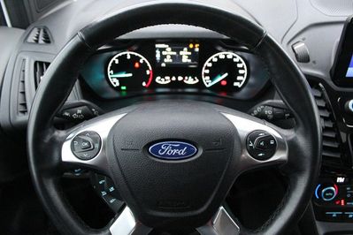 Ford Tourneo Connect L1H1 Titanium