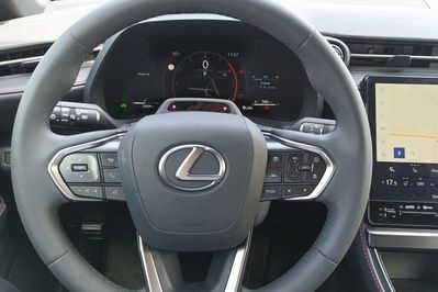 Lexus LBX 1.5 Hybrid Emotion