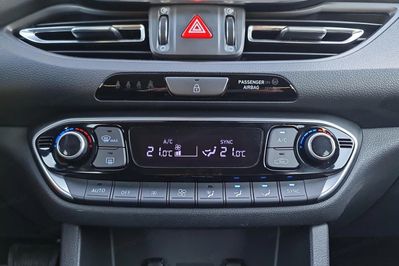 Hyundai i30 1.5 T-GDI Smart DCT