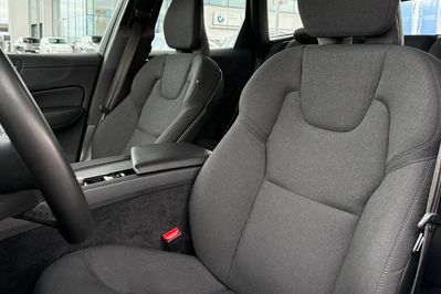 Volvo XC60 B4 B Momentum Pro