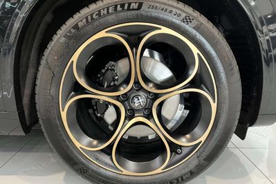Alfa Romeo Stelvio Turbo Intensa Q4