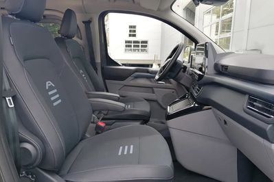 Ford Tourneo Custom 320 L2H1 Active A8 AWD