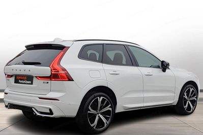 Volvo XC60 B5 B AWD Ultra Dark