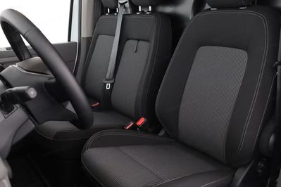 Volkswagen Transporter L2H1 8AT