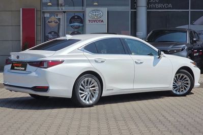 Lexus ES 300h Business Edition