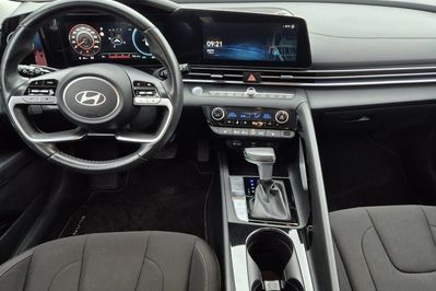 Hyundai Elantra 1.6 Executive CVT