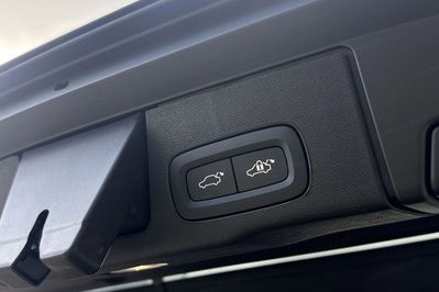 Volvo XC60 B5 B AWD Ultra Dark aut