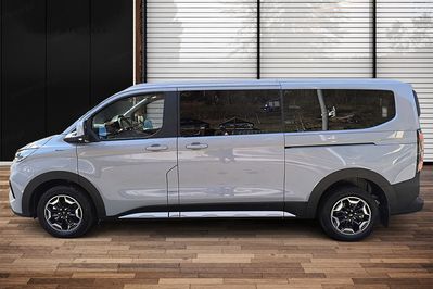 Ford Tourneo Custom 320 L2H1 Active A8 AWD