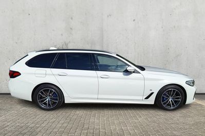 BMW Seria 5 530e xDrive M Sport sport-aut