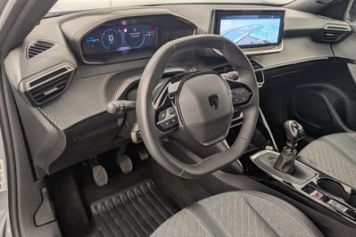 Peugeot 2008 ALLURE 1.2 PureTech