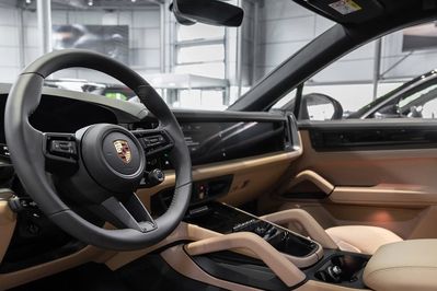 Porsche Cayenne E-Hybrid Black Edition