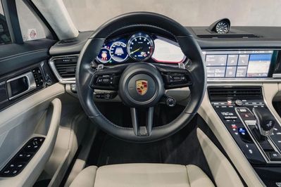 Porsche Panamera 4S E-Hybrid Sport Turismo