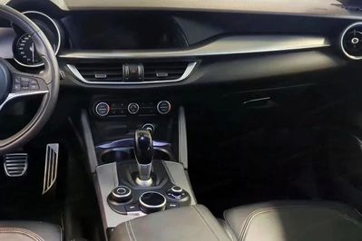 Alfa Romeo Stelvio 2.0 Turbo Executive Q4 aut