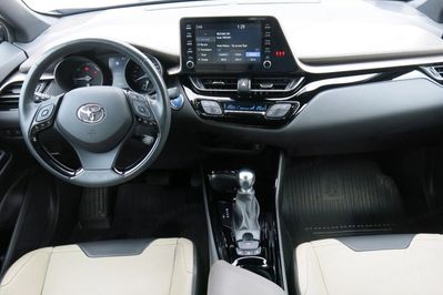 Toyota C-HR 2.0 Hybrid Executive