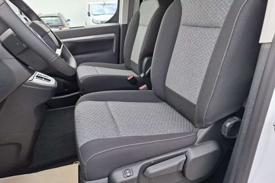 Opel Zafira Life Extra Long L2H1 Business AT8