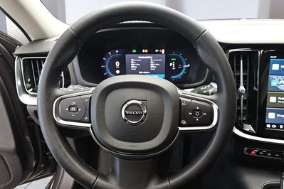 Volvo V60 T6 AWD Plug-In Hybrid Core