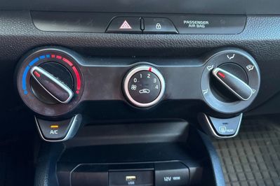 Kia Stonic 1.2 l Business Line