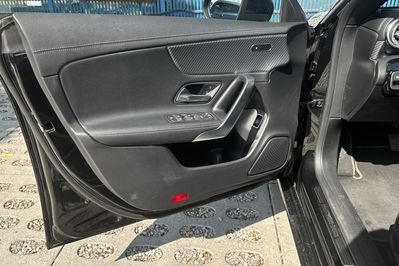Mercedes CLA 180 7G-DCT